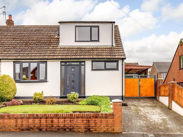 Bungalow for sale in Springfield, Wigan