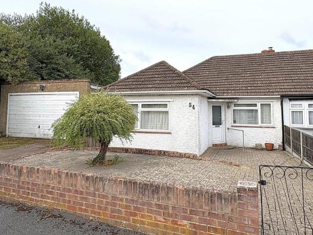 Bungalow for sale in Hamerton, Kent
