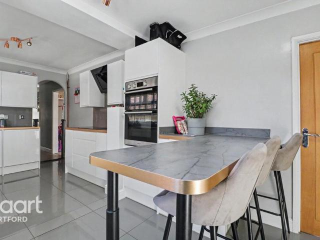 Bungalow for sale in Sutton-at-Hone and Hawley, Monks Orchard