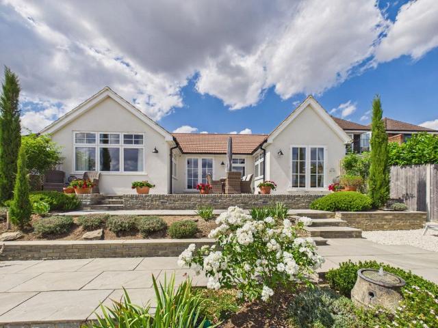 Bungalow for sale in North Halling, Cuxton