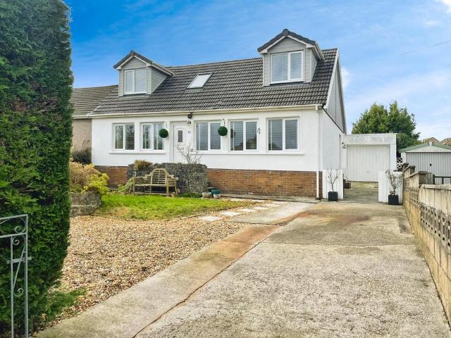 Bungalow for sale in Cefn Glas, Wales
