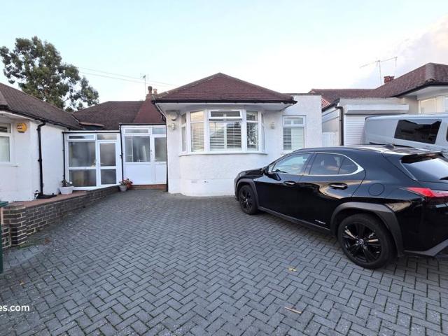 Bungalow for sale in London Borough of Barnet, Greater London