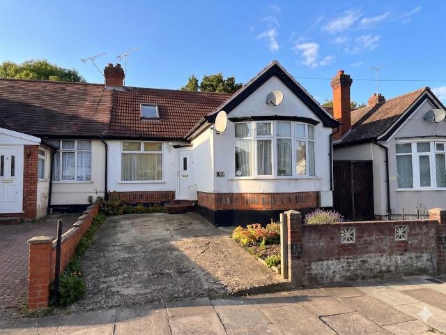 Bungalow for sale in Leagrave, Luton