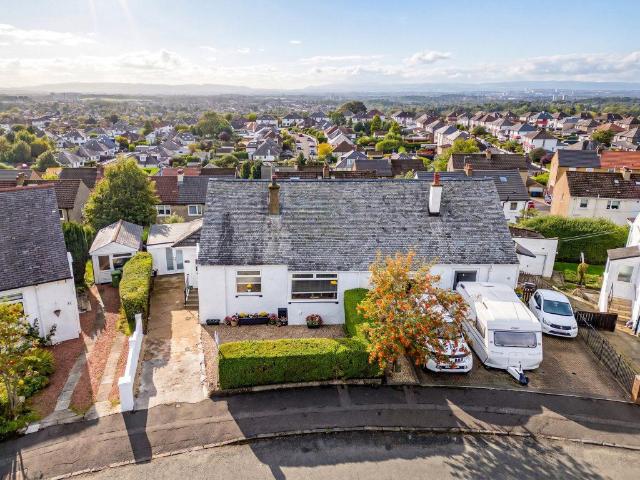 Bungalow for sale in Clarkston, Scotland