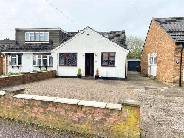 Bungalow for sale in Potters Bar, Hertsmere