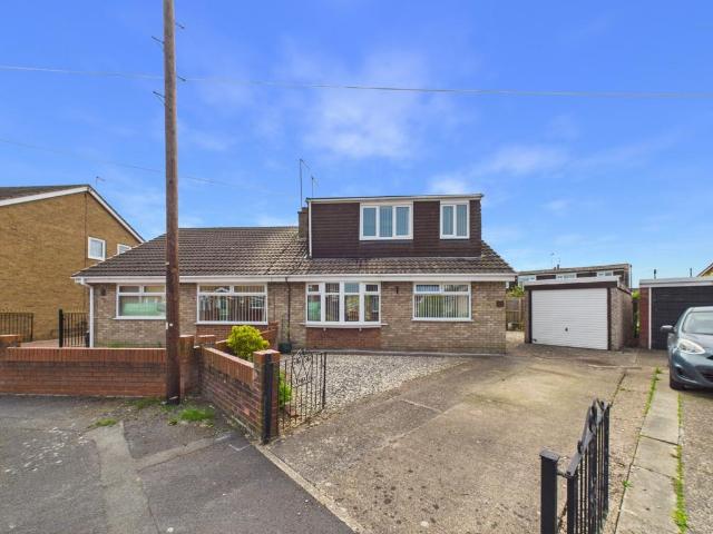 Bungalow for sale in Kingswood, Hull