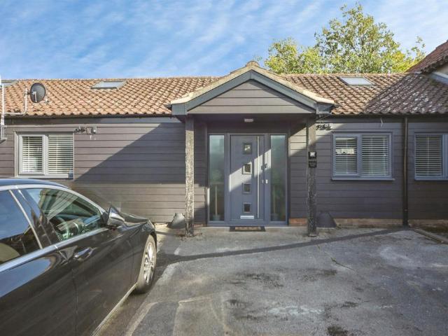Bungalow for sale in Bedingfield, Suffolk