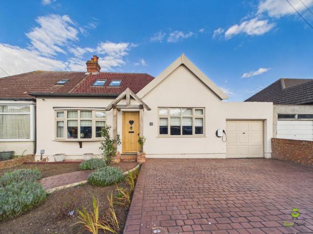 Bungalow for sale in Upper Belvedere, Greater London