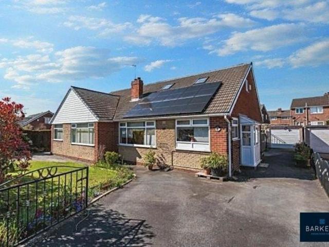 House for sale in The Nook, West Yorkshire