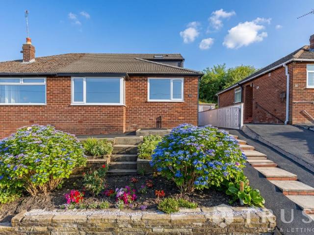 Bungalow for sale in Firthcliffe, Gomersal