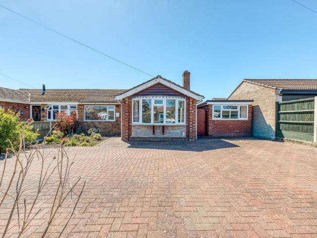 Bungalow for sale in Stokesby, Norfolk