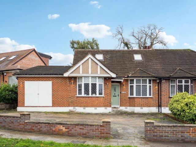 Bungalow for sale in Pinner, Greater London