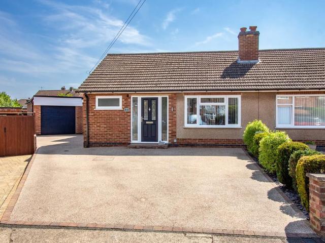 Bungalow for sale in Rushden
