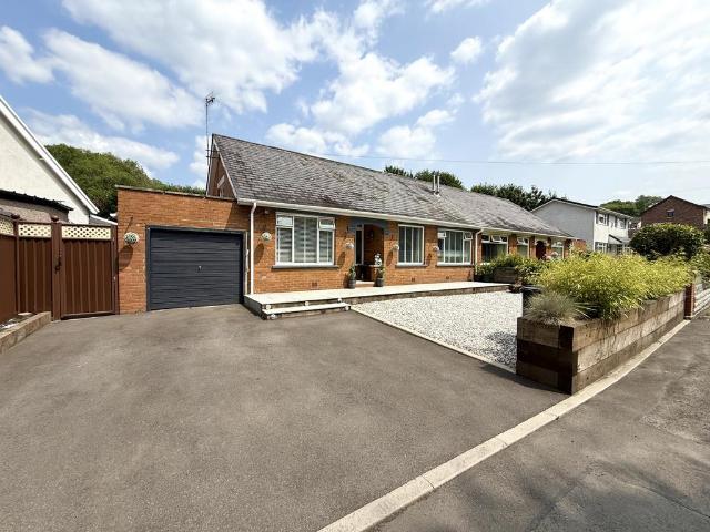 Bungalow for sale in Aberaman, Wales