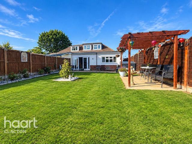 Bungalow for sale in Clacton-on-Sea, Tendring