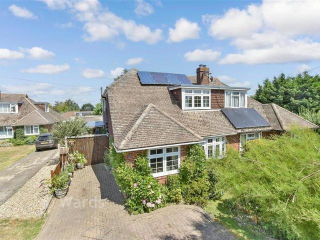 Bungalow for sale in Oad Street, Kent