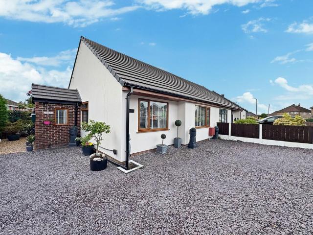 Bungalow for sale in Daisy Hill, Lee Bank