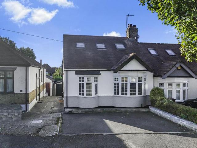 Bungalow for sale in London Borough of Waltham Forest, Greater London
