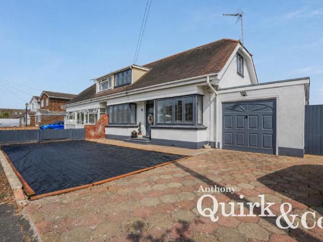 Bungalow for sale in Canvey Island