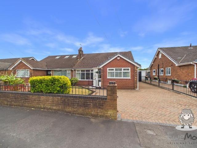 Bungalow for sale in Union Bank, St Helens