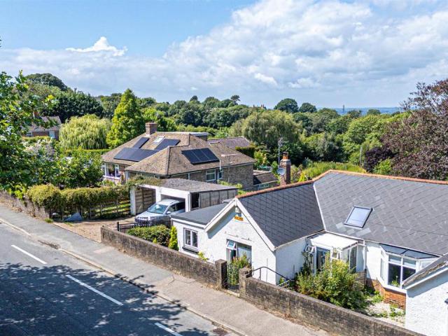 Bungalow for sale in Ore, Guestling Green