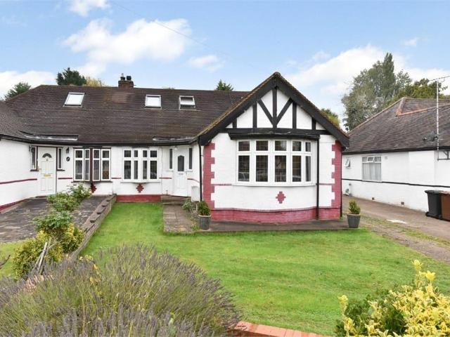 Bungalow for sale in Potters Bar, Hertfordshire