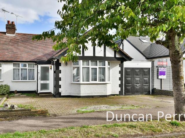 Bungalow for sale in Potters Bar, Hertfordshire