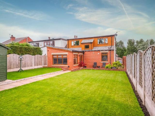 Bungalow for sale in West Yorkshire