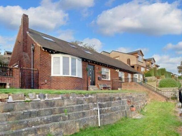 House for sale in Dewsbury, West Yorkshire