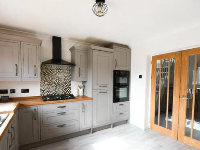 House for sale in Edenthorpe, South Yorkshire