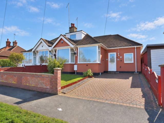 Bungalow for sale in Northampton, West Northamptonshire