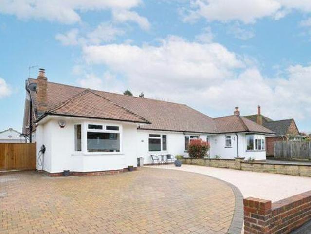 House for sale in Highwood, Horsham