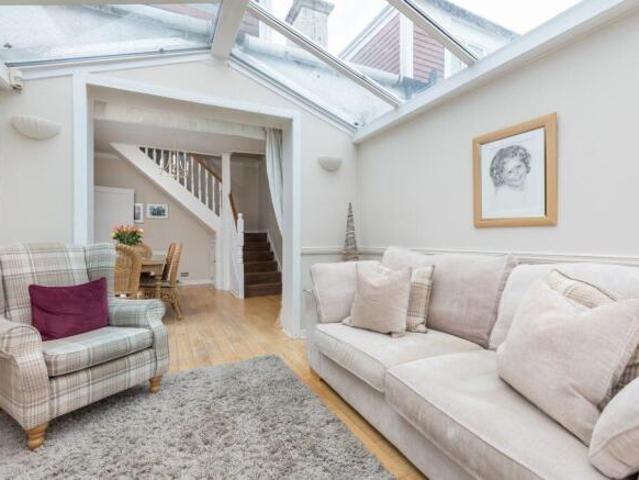 Bungalow for sale in Giffnock, Scotland