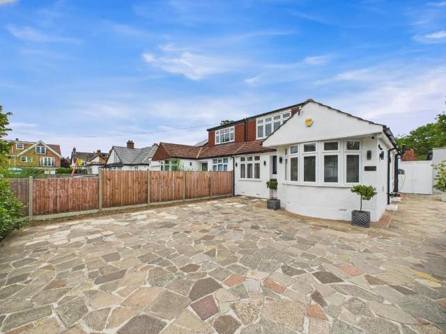 Bungalow for rent in Bromley, Southborough