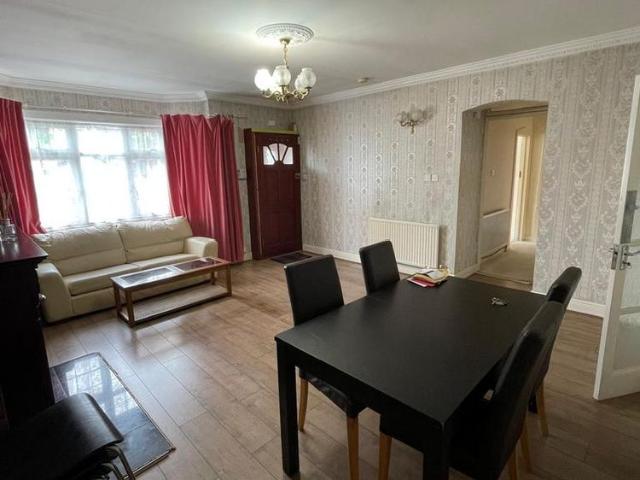 House for rent in London Borough of Ealing, Greater London