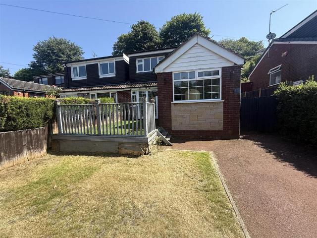 Bungalow for rent in Pendock, Greater Manchester