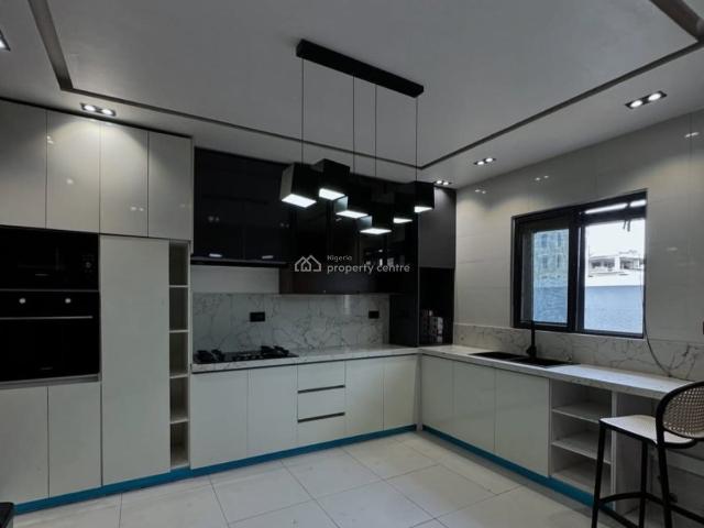 House for sale in Eti Osa, Lagos