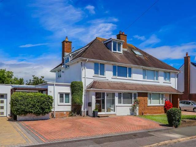 Farm for sale in The Knap, Barry