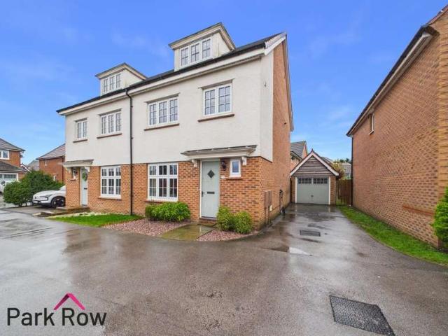 Farm for sale in Garforth, West Yorkshire