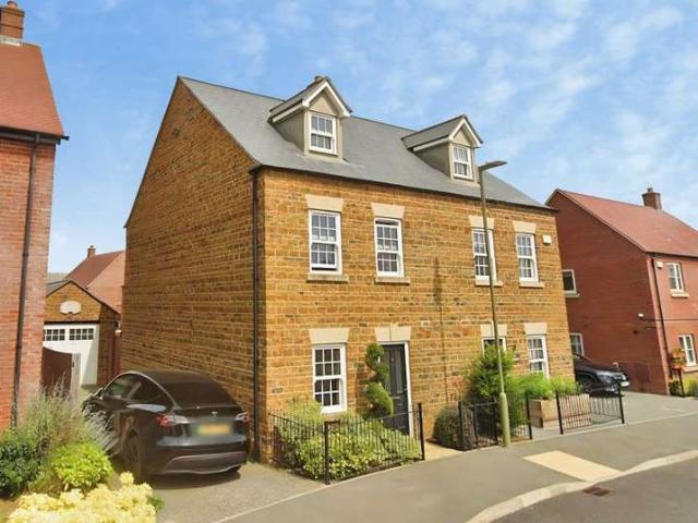 Farm for rent in Evershot, Oxfordshire