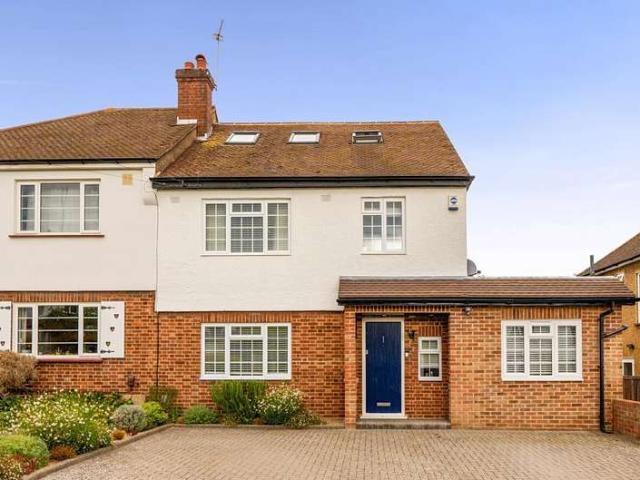 Farm for sale in London Borough of Barnet, Greater London