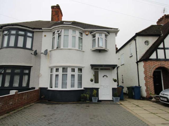 Farm for sale in Wealdstone, Greater London