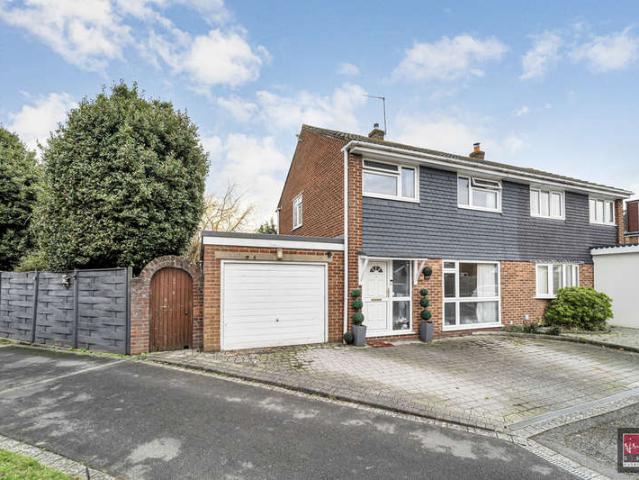 Farm for sale in Kempton Park, Lower Halliford