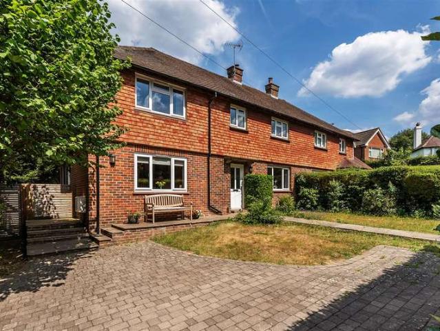 Farm for rent in Hillview, Surrey