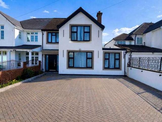 Farm for sale in Sudbury, Greater London