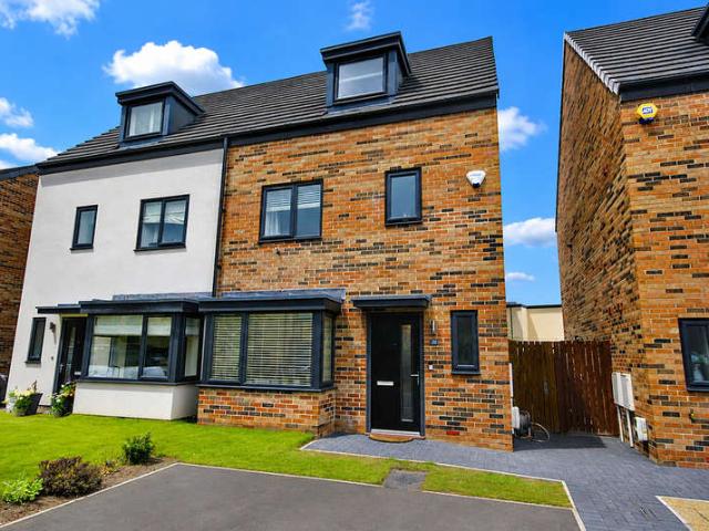 Farm for sale in Lakeside, South Yorkshire