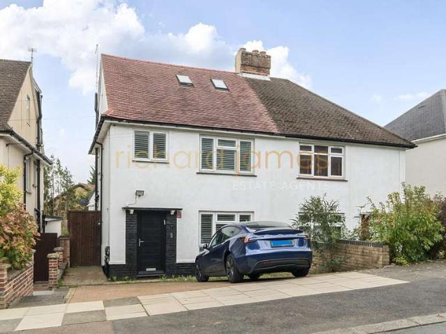 Farm for sale in Mill Hill, Greater London