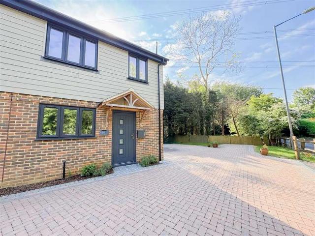 Farm for rent in Guestling Green, East Sussex