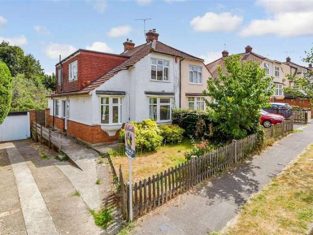 Farm for sale in Allington, Midway