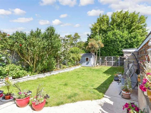 Farm for sale in Strood